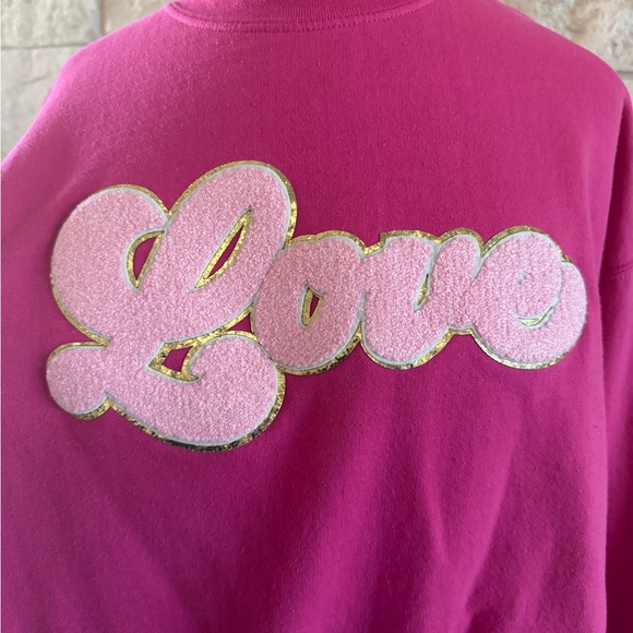 Gildan Pink Crew Neck Sweatshirt with Love Appliquéd - Picture 4 of 5